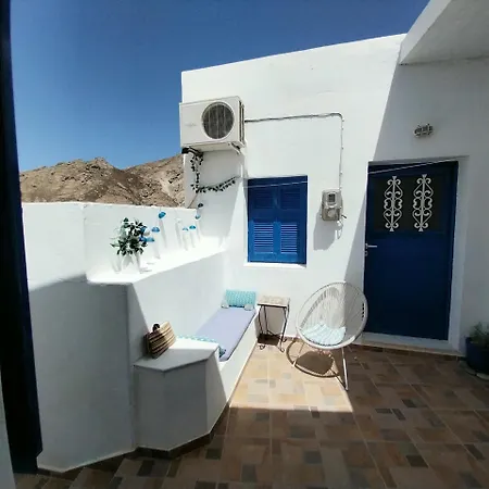 Cycladic House White And Blue In Kato Chora Σέριφος