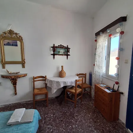 Casa vacanze Cycladic House White And Blue In Kato Chora Serifos Town